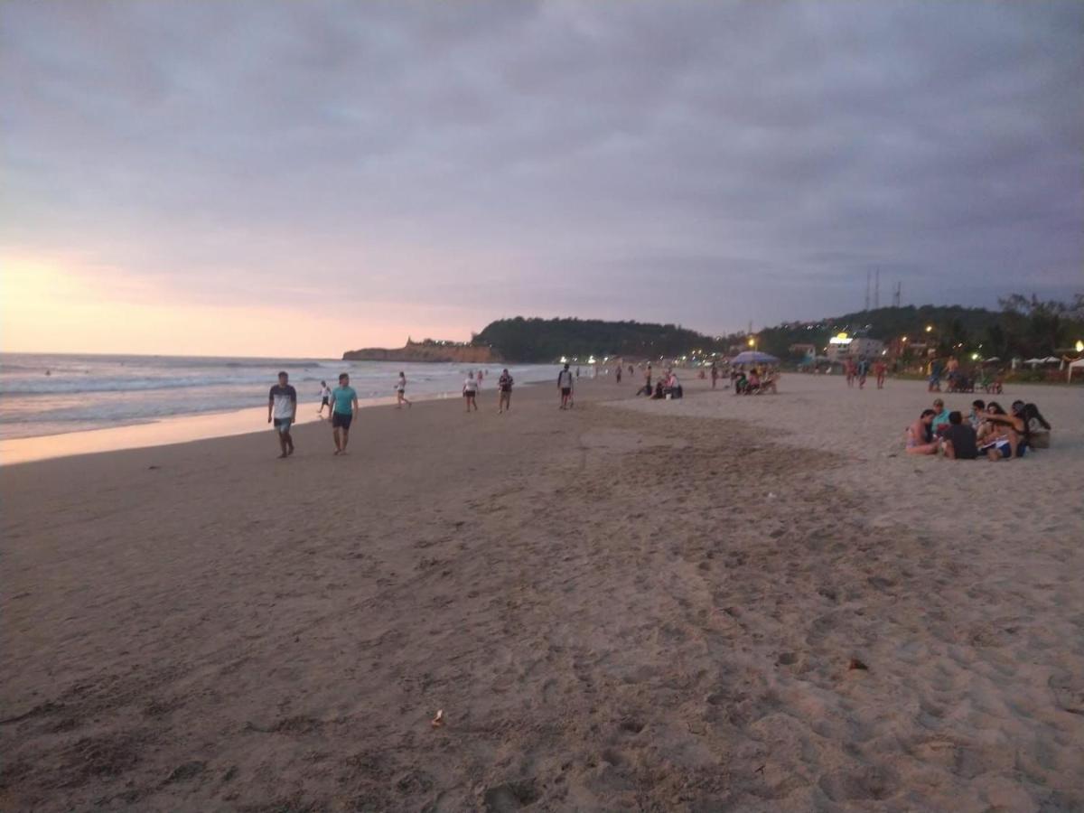 Hostal Moai Montanita Bagian luar foto
