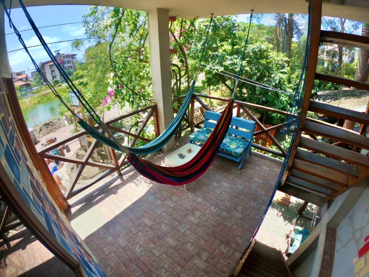 Hostal Moai Montanita Bagian luar foto