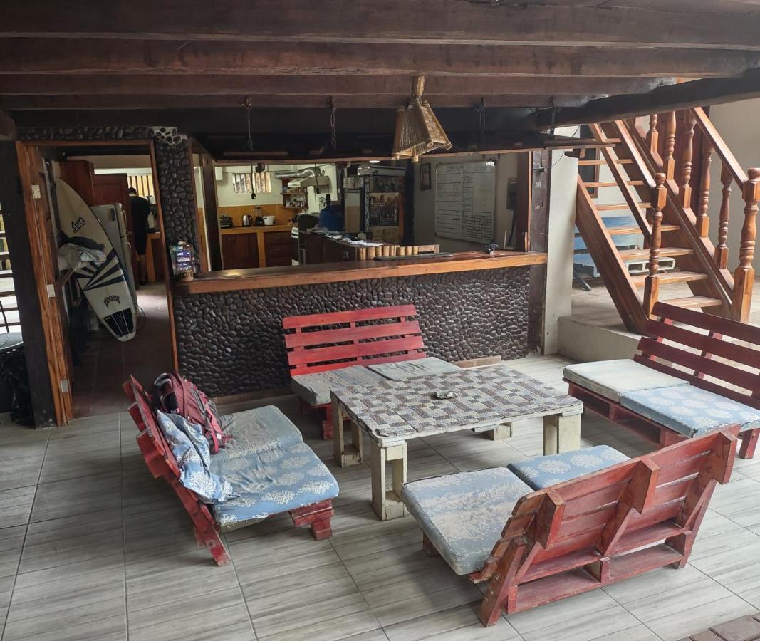 Hostal Moai Montanita Bagian luar foto