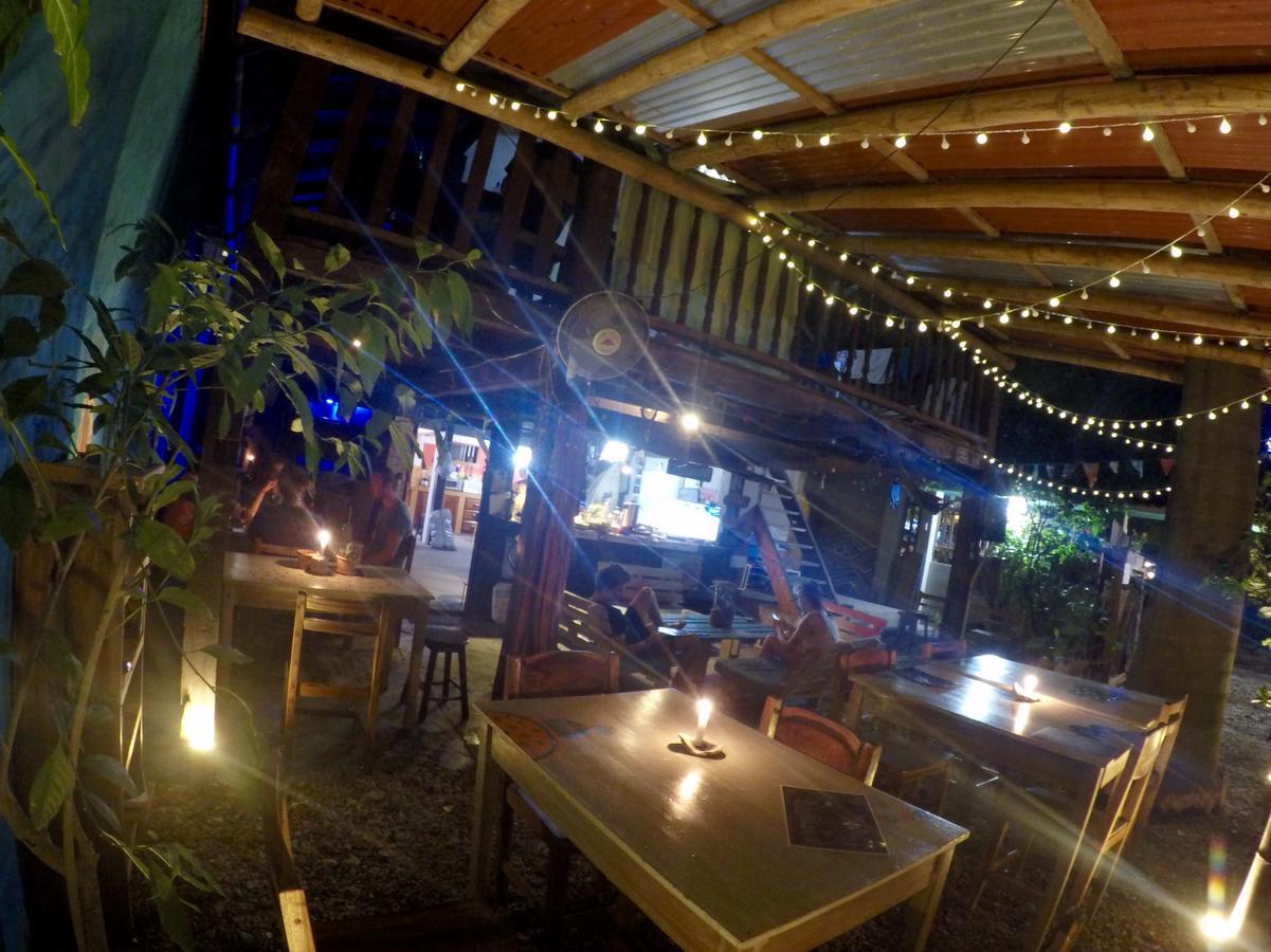 Hostal Moai Montanita Bagian luar foto