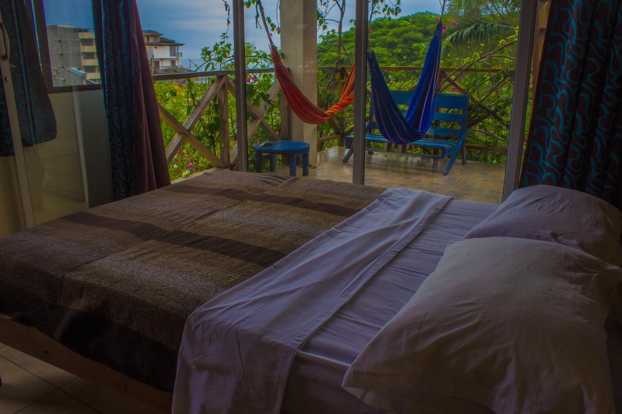 Hostal Moai Montanita Bagian luar foto