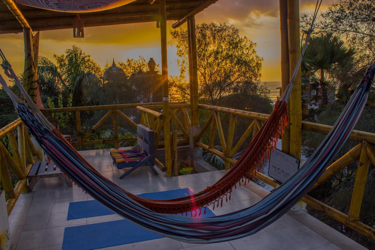 Hostal Moai Montanita Bagian luar foto